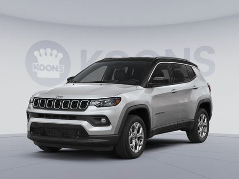 Used 2025 Jeep Compass Limited w/ Elite Group image 2