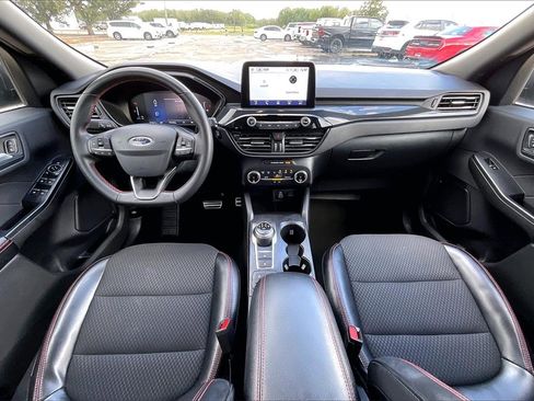 Used 2024 Ford Escape ST-Line image 7