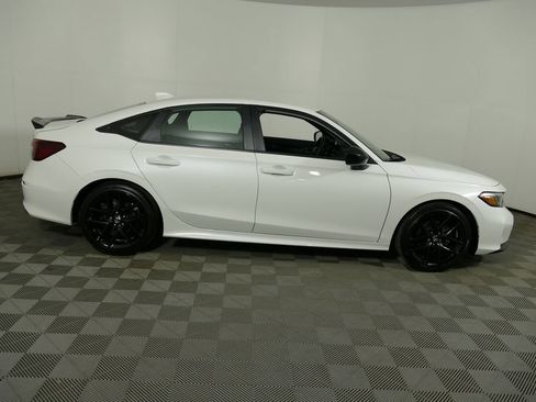 Used 2025 Honda Civic Sport image 8