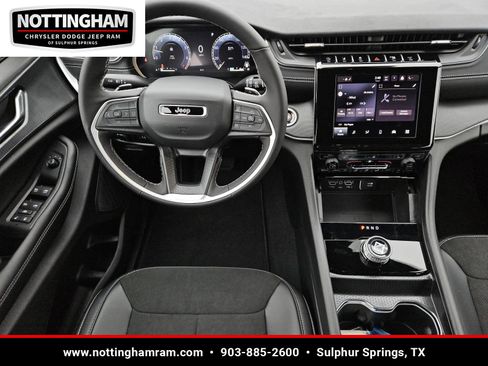 New 2025 Jeep Grand Cherokee Altitude image 7