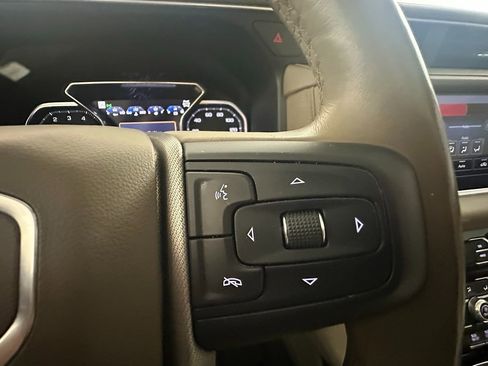 Used 2021 GMC Yukon Denali w/ Denali Premium Package image 26