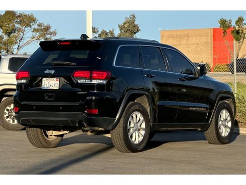 Used 2021 Jeep Grand Cherokee Laredo X image 4