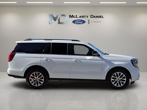 Used 2025 Ford Expedition Platinum AWD/4WD image 6