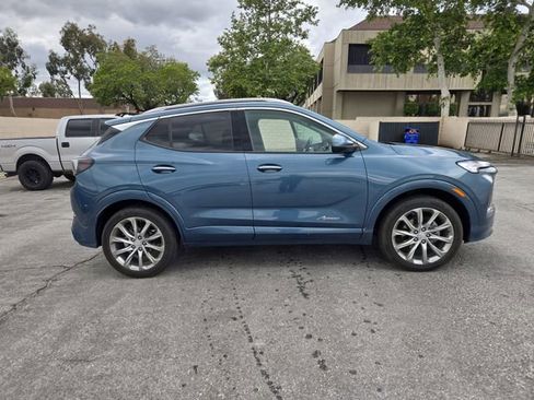 Used 2024 Buick Encore GX Avenir w/ Avenir Technology Package image 2