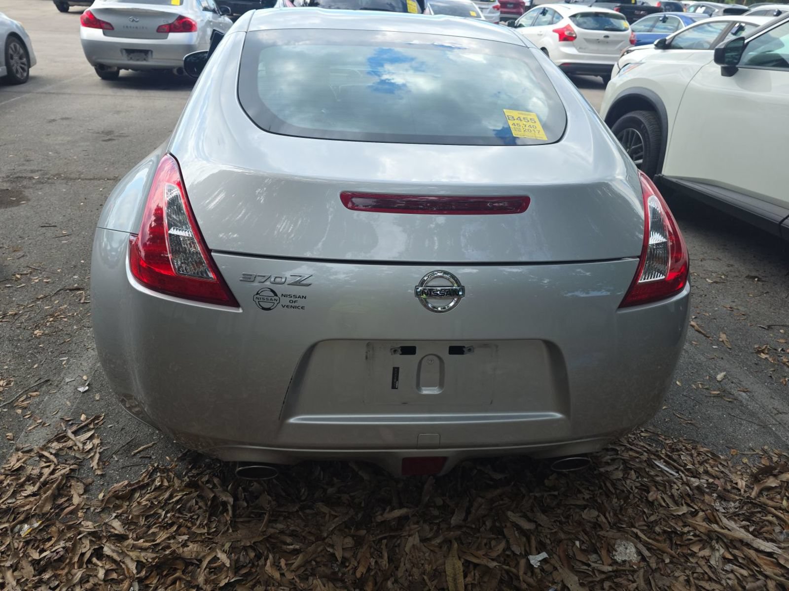 Used 2017 Nissan 370Z Coupe RWD image 9