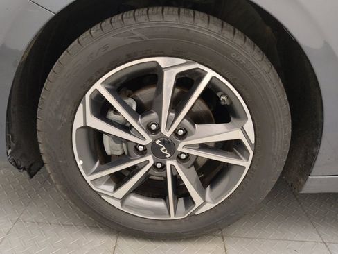 Used 2022 Kia Forte LXS w/ LXS Technology Package FWD image 31