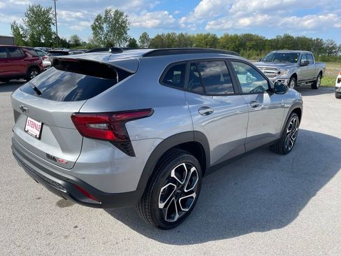 New 2026 Chevrolet Trax RS FWD image 9