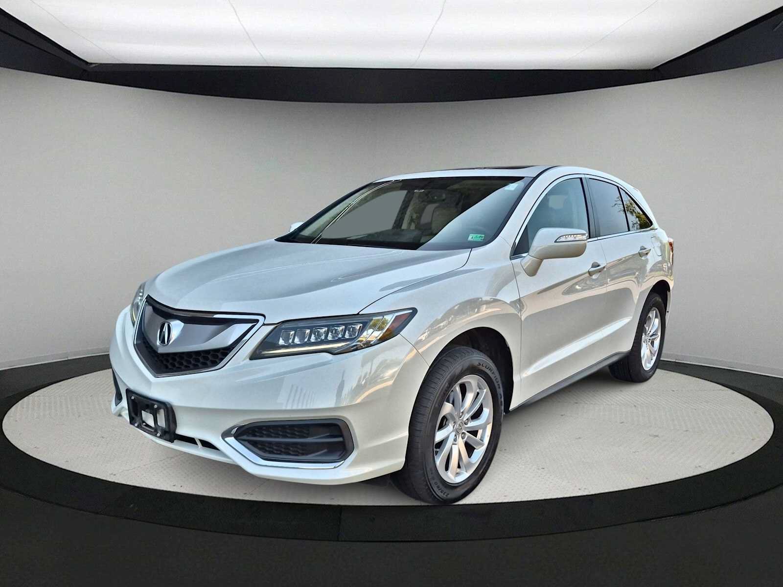 Used 2017 Acura RDX w/ Technology Package AWD/4WD image 4