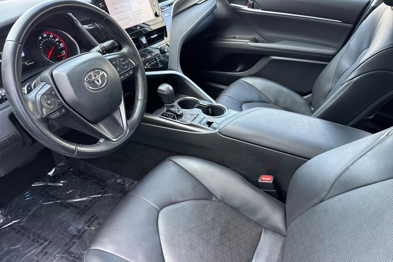 Used 2023 Toyota Camry XSE FWD image 12