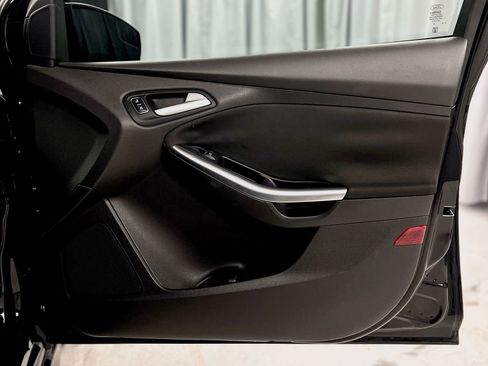 Used 2016 Ford Focus ST image 39