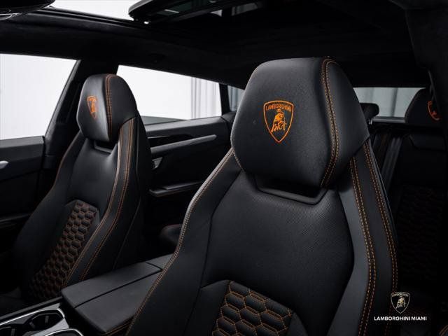 Used 2020 Lamborghini Urus AWD/4WD image 30