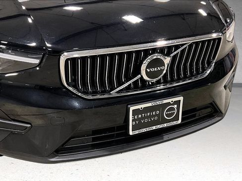 Used 2025 Volvo XC40 B5 Core w/ Protection Package Premier AWD/4WD image 32