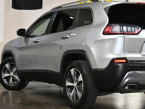 Used 2019 Jeep Cherokee Limited image 55