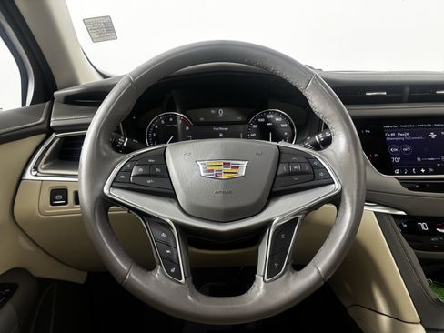 Used 2022 Cadillac XT5 Premium Luxury image 32