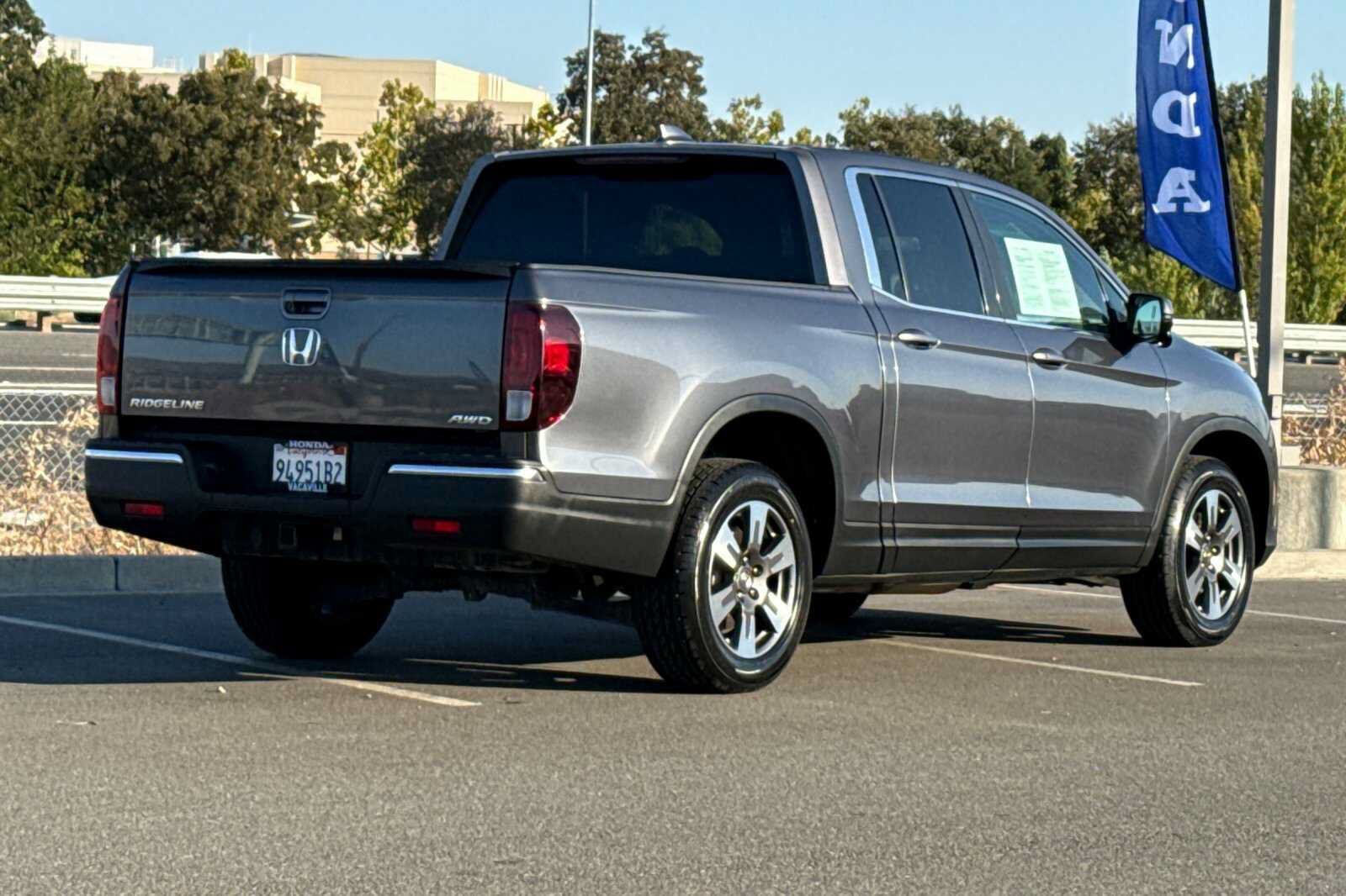 Used 2017 Honda Ridgeline RTL-T image 4
