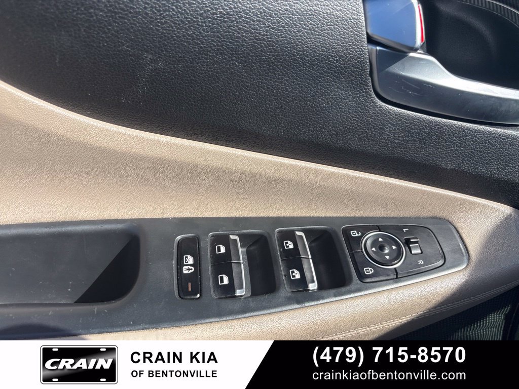 Used 2022 Hyundai Santa Fe SEL FWD image 11