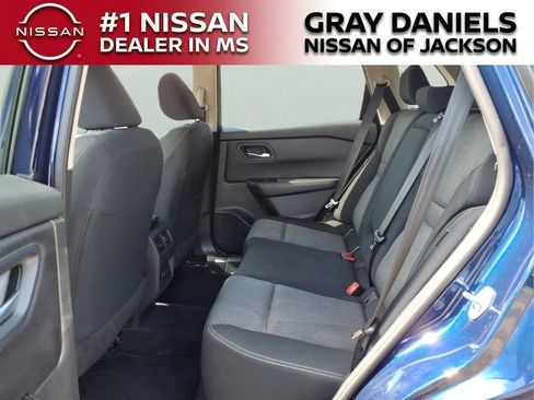 Used 2024 Nissan Rogue SV AWD/4WD image 25
