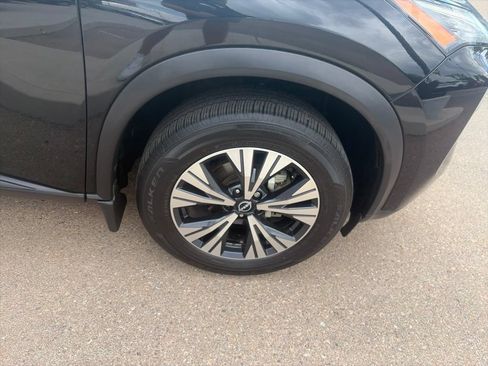 Used 2023 Nissan Rogue SV w/ SV Premium Package FWD image 36