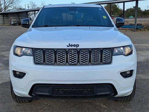 Used 2020 Jeep Grand Cherokee Altitude image 9