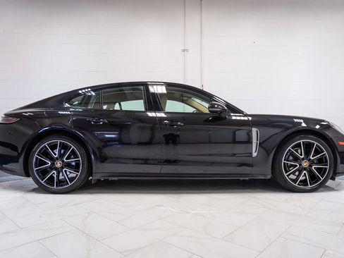 Used 2023 Porsche Panamera 4 Platinum Edition AWD/4WD image 34