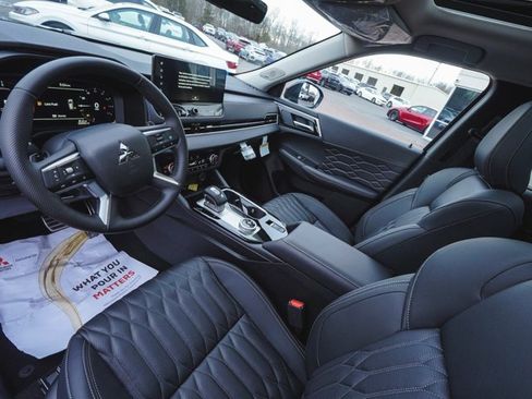New 2026 Mitsubishi Outlander SEL FWD image 16