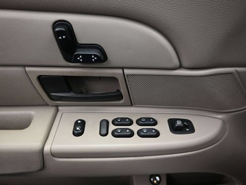 Used 2006 Ford Crown Victoria LX RWD image 17
