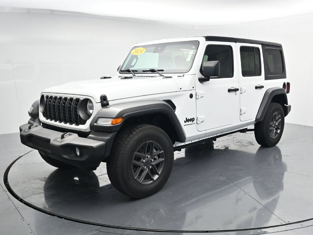 Used 2024 Jeep Wrangler Unlimited Sport AWD/4WD image 4