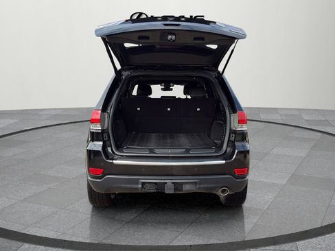 Used 2018 Jeep Grand Cherokee Limited w/ Trailer Tow Group IV image 15