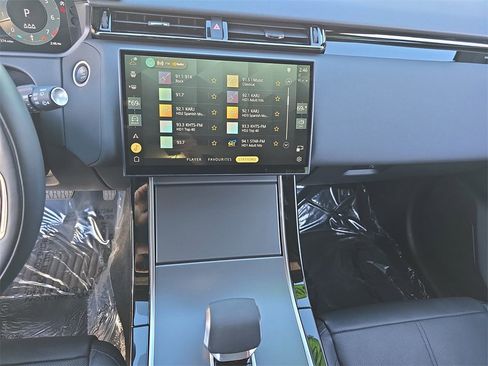 Certified 2026 Land Rover Range Rover Velar S image 20