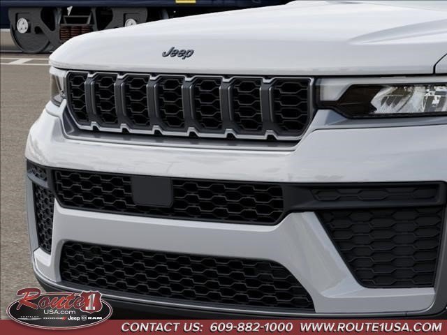 New 2026 Jeep Grand Cherokee Altitude AWD/4WD image 12