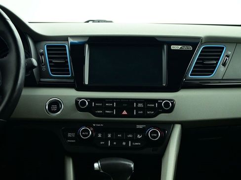 Used 2017 Kia Niro Touring image 13