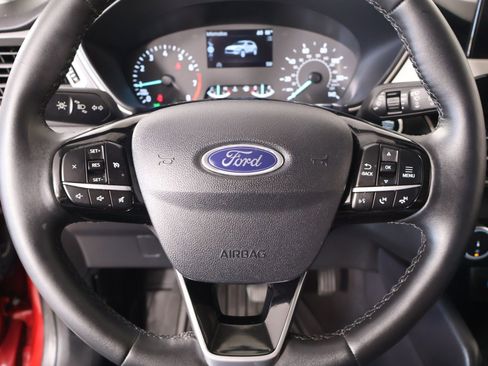 Used 2022 Ford Escape SE w/ Convenience Package FWD image 3