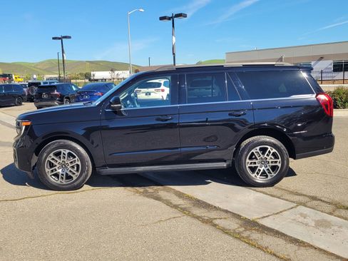 Used 2025 Ford Expedition Active image 7