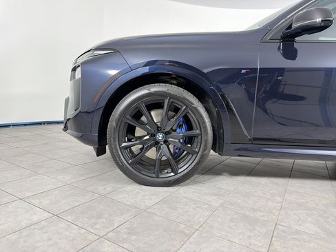 Certified 2025 BMW X7 M60i AWD/4WD image 11