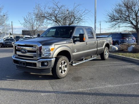 Used 2016 Ford F250 Lariat w/ Lariat Interior Package image 5