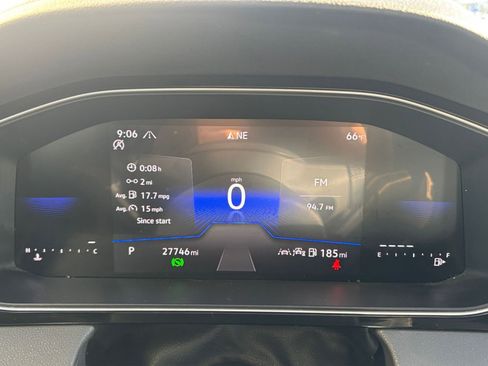 Used 2025 Volkswagen Jetta Sport image 40