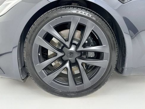 Used 2024 Tesla Model S AWD/4WD image 11