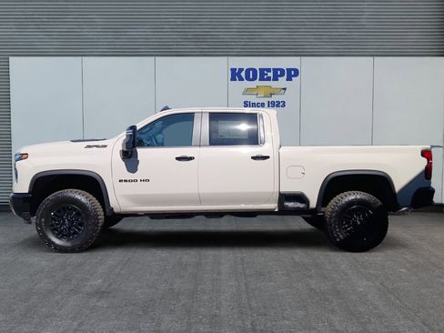 New 2026 Chevrolet Silverado 2500 ZR2 w/ LPO, Dark Essentials Package AWD/4WD image 2
