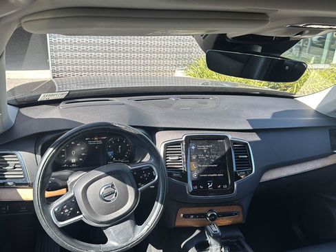 Used 2021 Volvo XC90 T5 Momentum w/ Advanced Package AWD/4WD image 9