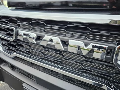 New 2025 RAM ProMaster 1500 w/ Quick Order Package 22G SLT image 10