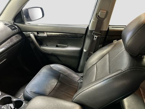 Used 2014 Kia Sorento SX w/ 3rd Row Package image 25