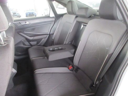 Used 2025 Volkswagen Jetta Sport image 25