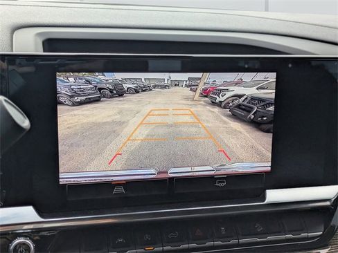 Used 2024 GMC Sierra 1500 Elevation image 21