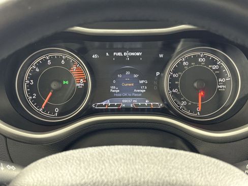 Used 2017 Jeep Cherokee Trailhawk image 17