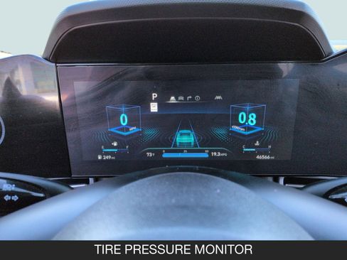 Used 2024 Hyundai Elantra SEL image 19