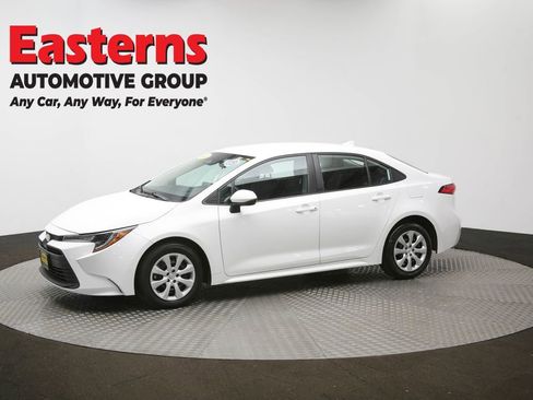 Used 2023 Toyota Corolla LE image 57