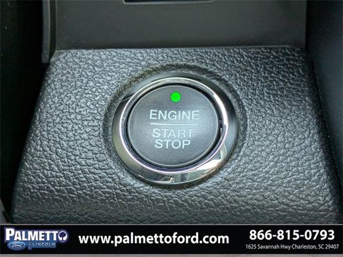 Used 2015 Ford F150 Platinum w/ Equipment Group 701A Luxury image 29