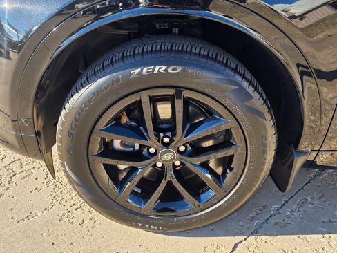 Used 2024 Land Rover Discovery Sport Dynamic SE image 27