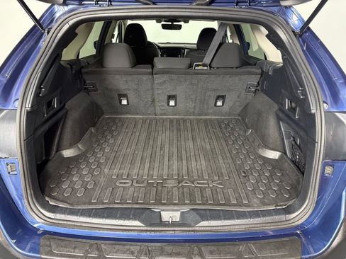 Used 2022 Subaru Outback Premium AWD/4WD image 11