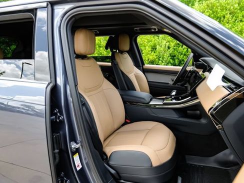 New 2026 Land Rover Range Rover Sport Dynamic SE AWD/4WD image 44